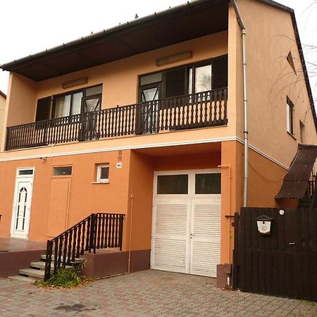 Orchidea Apartman Tata Exterior foto