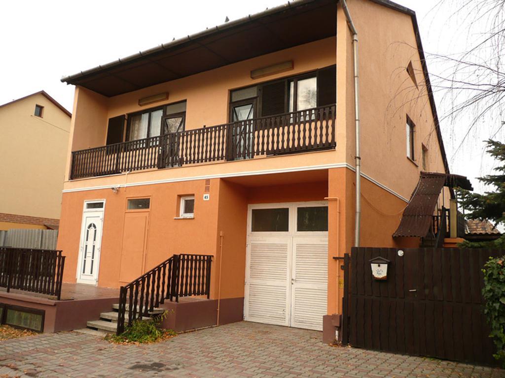 Orchidea Apartman Tata Exterior foto