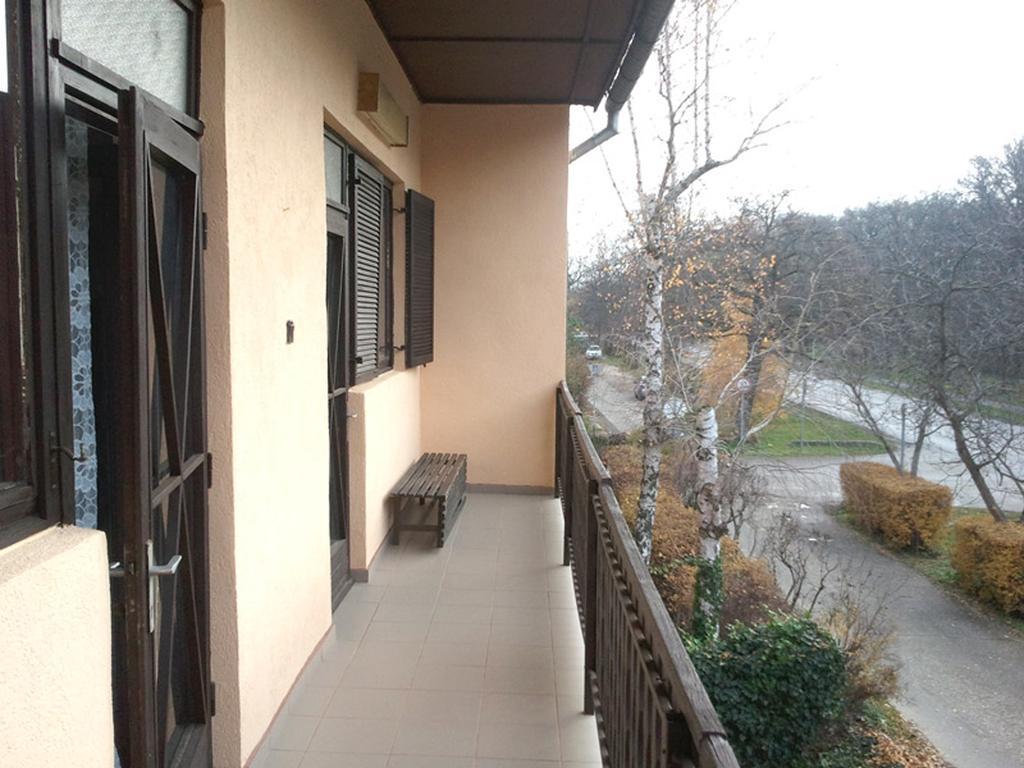 Orchidea Apartman Tata Zimmer foto